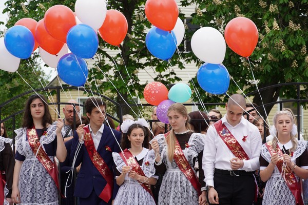 В Воронеже больше 5 тысяч выпускников простились со школой