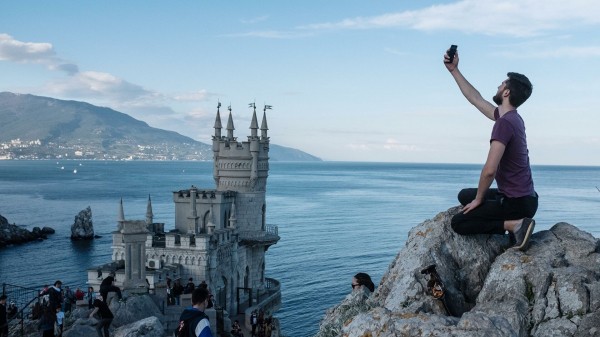 Еще не все продано: куда и за сколько можно поехать на майские праздники