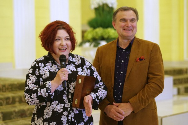 &laquo;Наши дети - это наше богатство&raquo;. Воронежскую многодетную семью наградили почетным знаком