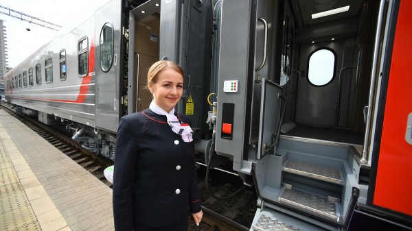 Названы самые популярные города России для путешествий на поезде весной