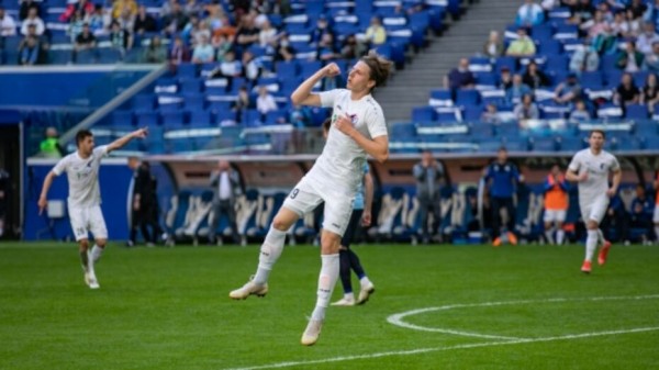 Воронежский &laquo;Факел&raquo; продлил контракт с Максимом Максимовым