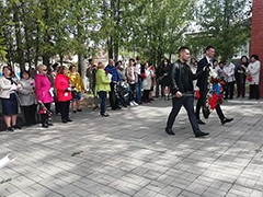 Вадим Кстенин возложил цветы к могиле Неизвестного Солдата на площади Победы