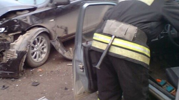 Пьяный полицейский на Mercedes устроил ДТП под Воронежем