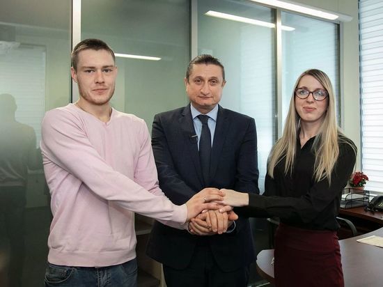 Депутат помог в установке памятника фронтовикам