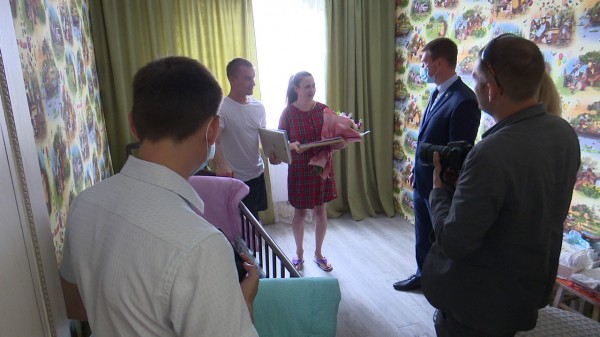 Власти пообещали помочь родителям появившейся на свет четверни под Воронежем