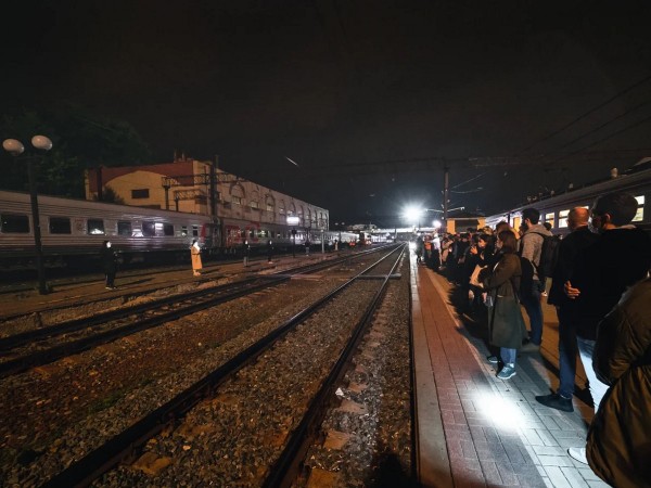 Опера на вокзале и девушка-землекоп. Как в Воронеже прошли перформансы Платоновфеста