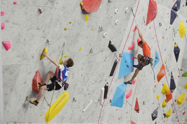 Вверх &ndash; за победой. В Воронеже стартовало первенство России по скалолазанию