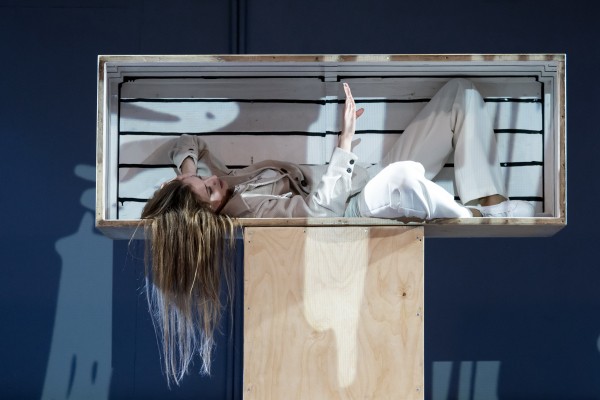 Шекспир и война во Вьетнаме. В воронежском ТЮЗе показали спектакль &laquo;Битвы по средам&raquo;