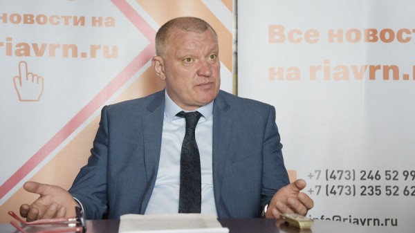 Глава воронежского спортивного департамента получил президентскую награду и ушел в отставку