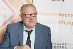 Глава воронежского спортивного департамента получил президентскую награду и ушел в отставку