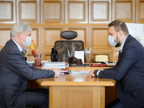 Воронежские волонтеры приняли более 43 тысяч обращений