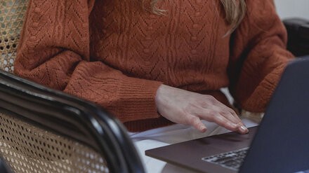 Желавшая лёгких денег жительница Воронежской области потеряла 800 тысяч