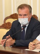 Мэр Вадим Кстенин встретился с горожанами, чьи дома пострадали при аварии на магистральном водоводе