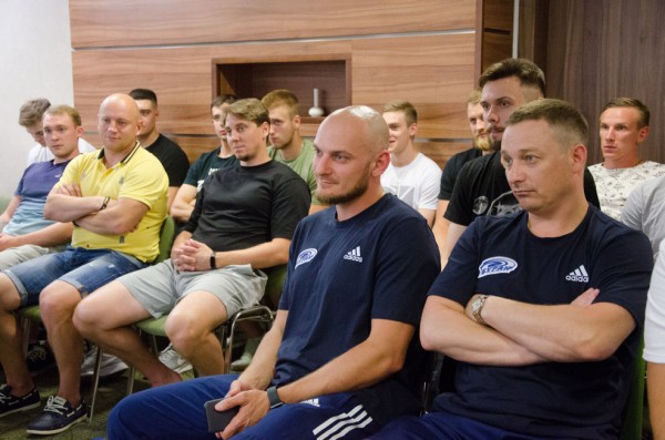 Встреча команды с тренерским штабом Ко всем новостям