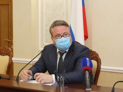 Мэр Вадим Кстенин встретился с горожанами, чьи дома пострадали при аварии на магистральном водоводе