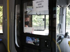 В Воронеже продолжаются рейды по соблюдению масочного режима в общественном транспорте