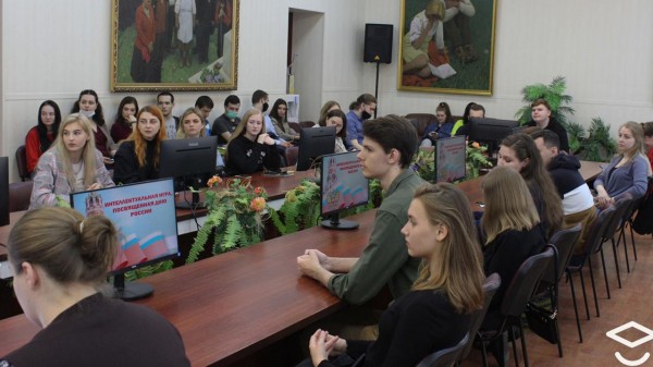 Воронежские единороссы отметили День России патриотическими акциями и спортивными турнирами