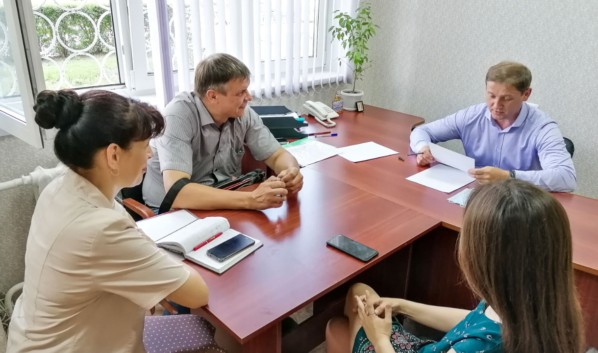 Дороги, школа и туризм: Как приём граждан провёл депутат горДумы Воронежа Андрей Соболев