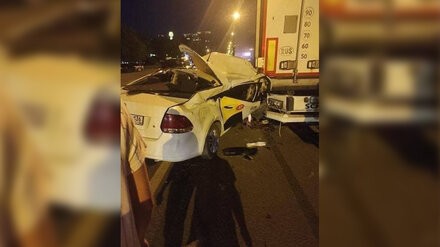 Появились подробности жёсткого ДТП с машиной &laquo;Яндекс. Такси&raquo; и фурой в Воронеже
