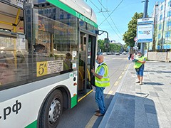 Воронежцам в ходе очередного рейда напомнили о необходимости ношения масок в общественном транспорте