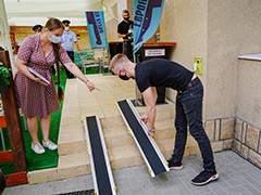 В Воронеже проверили учреждения общепита на предмет доступности для людей с ограниченными возможностями