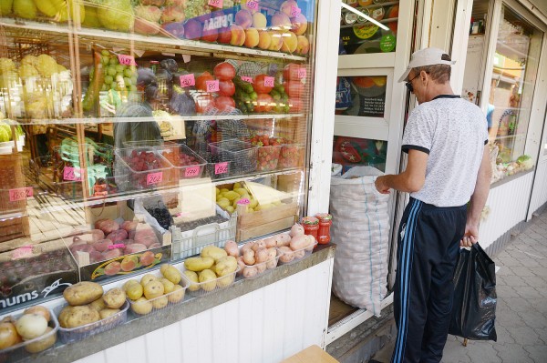 На воронежских рынках проверили цены на овощи