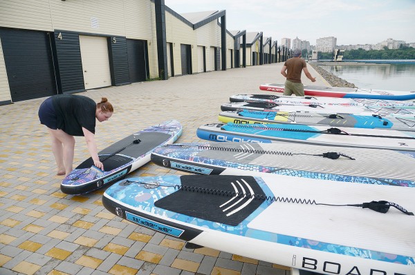 Воронеж встал на доски. Сапсерфинг &ndash; фитнес и развлечение с веслом