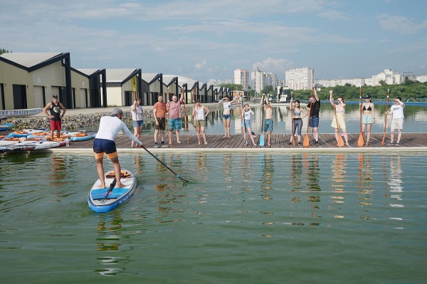 Воронеж встал на доски. Сапсерфинг &ndash; фитнес и развлечение с веслом