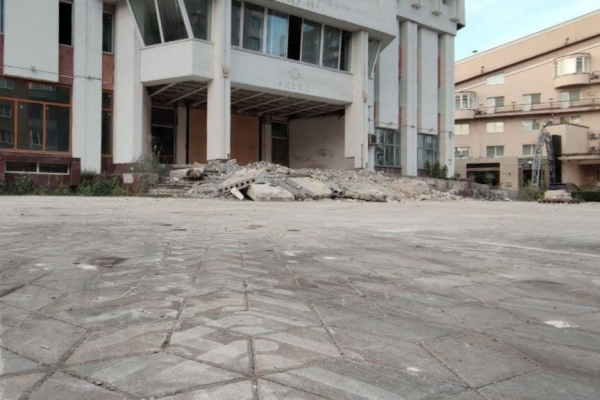 В Воронеже начали демонтаж старейшего бизнес-центра &laquo;Апекс&raquo;