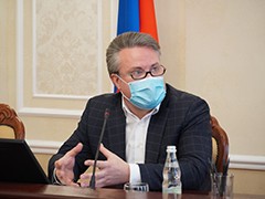 Мэр Вадим Кстенин встретился с редакцией &laquo;Горкома&raquo;, новостного сайта, учрежденного газетой &laquo;Берег&raquo;