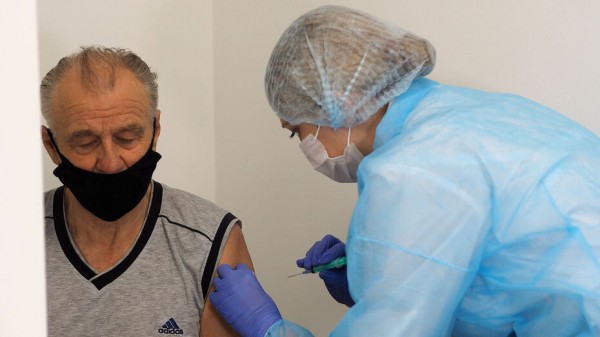 Для ревакцинации от ковида в регионах России используют &laquo;Спутник Лайт&raquo;