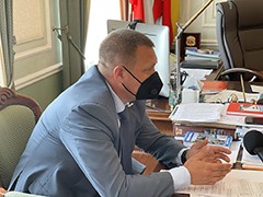 Мэр Вадим Кстенин встретился с руководителем &laquo;Молодежки ОНФ&raquo; Игорем Кастюкевичем