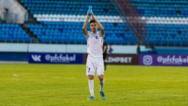 Вслед за тренером лучшим футболистом июля в ФНЛ признали и игрока воронежского &laquo;Факела&raquo;