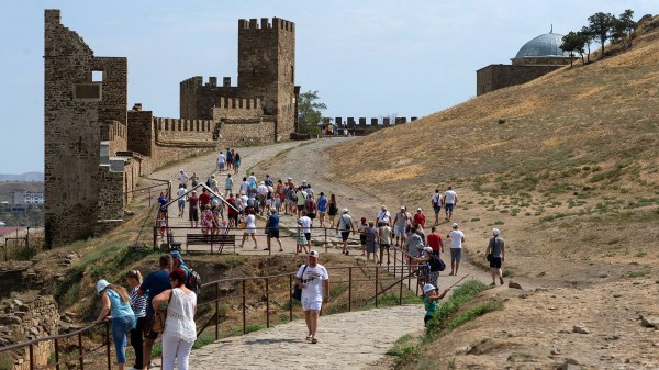 Названы самые популярные направления для отдыха в России в сентябре