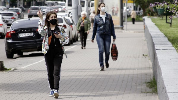 В Воронеже объявили конкурс с подарками для привитой от COVID-19 молодежи