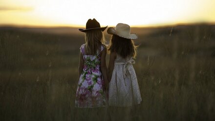 Под Воронежем пенсионер несколько месяцев разврощал двух школьниц