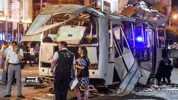 Сын владелицы автобуса в Воронеже считает, что в салон "что-то подкинули"