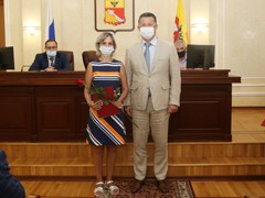 В преддверии профессионального праздника в мэрии чествовали представителей строительной отрасли города