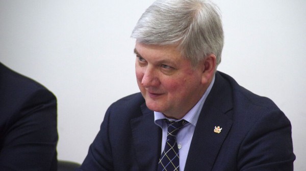 Губернатор Александр Гусев поздравил воронежскую спортсменку с &laquo;серебром&raquo; Паралимпиады