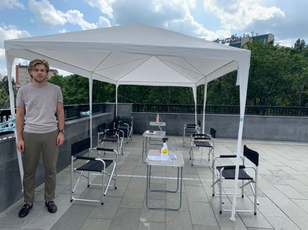 На площади Победы в Воронеже открылся пункт сбора подписей избирателей