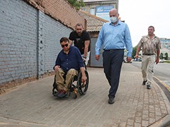 В Воронеже продолжается масштабная работа по обустройству тротуаров