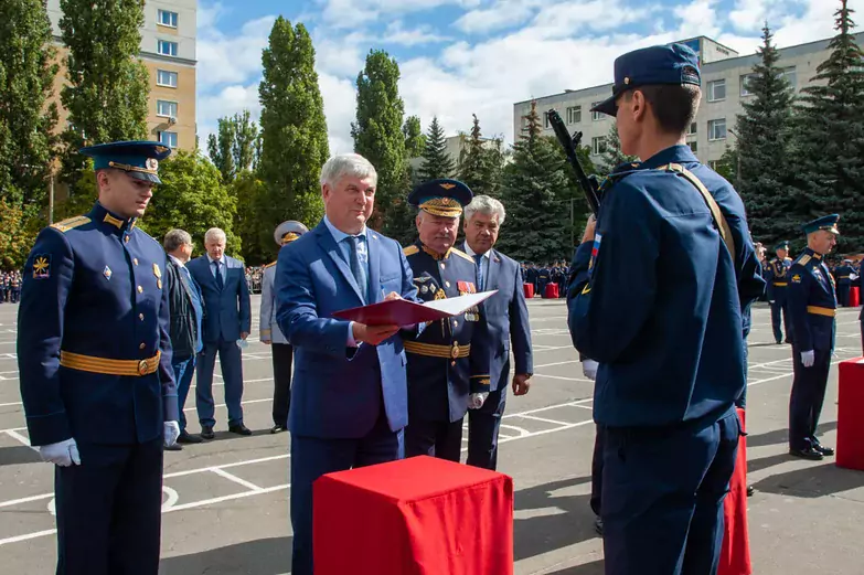 &laquo;Судьба авиации нам вручена&raquo;. В Воронеже 1-курсники Военно-воздушной академии приняли присягу