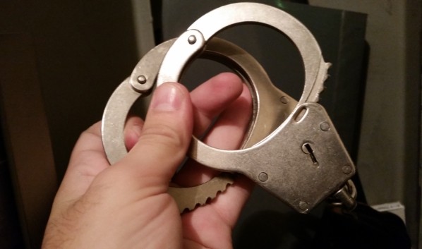 Под Воронежем пациент больницы на глазах у людей украл из сумки кошелек с деньгами