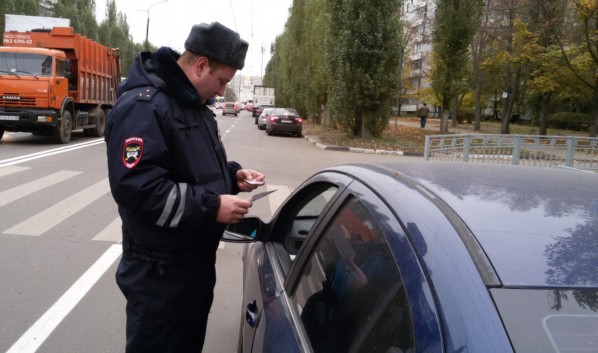Госуслуги.Авто: СТС сотрудникам ГИБДД теперь можно показывать в электронном виде