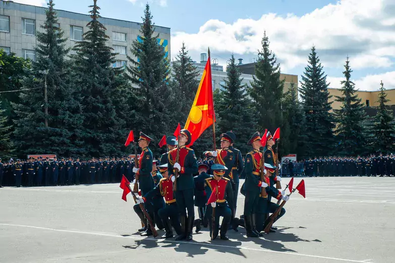 &laquo;Судьба авиации нам вручена&raquo;. В Воронеже 1-курсники Военно-воздушной академии приняли присягу