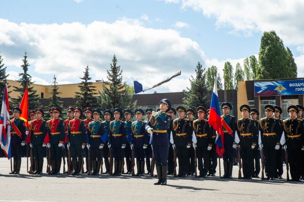 &laquo;Судьба авиации нам вручена&raquo;. В Воронеже 1-курсники Военно-воздушной академии приняли присягу