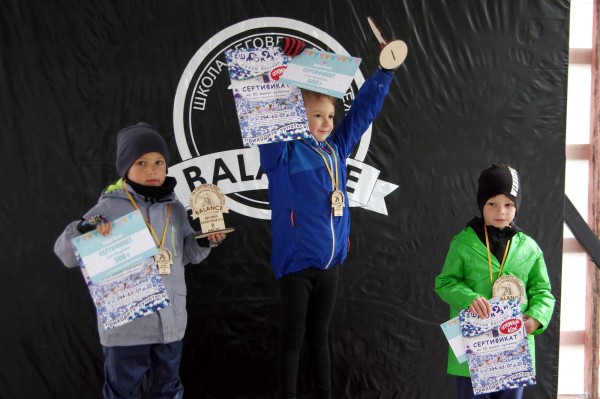 Маленькие чемпионы. В воронежском парке &laquo;Дельфин&raquo; прошли гонки на беговелах и велосипедах
