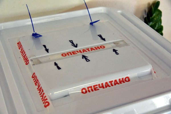 В масках и под камерами: как в Воронеже проходит первый день голосования