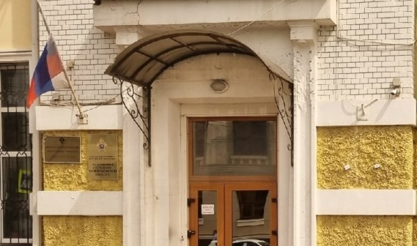 В Воронеже начальника одного из отделов ДИЗО заподозрили в получении взятки в 100 тысяч рублей