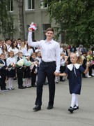 Вадим Кстенин поздравил школьников с Днем знаний